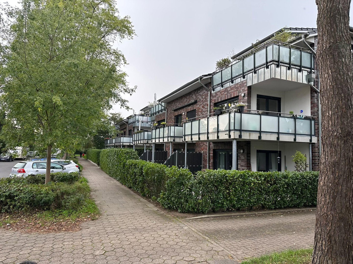 Foto 2 von 12 — Hochwertige 2-Zimmer-Eigentumswohnung mit Terrasse und Tiefgaragenstellplatz