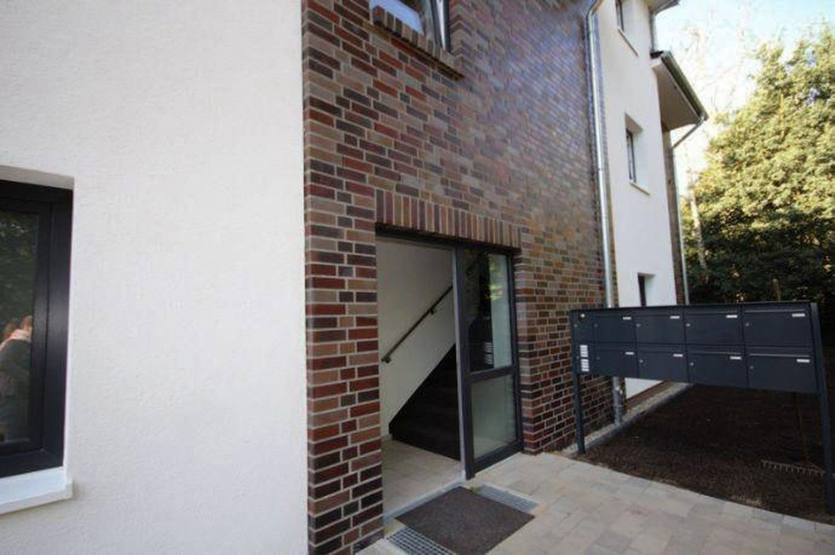Foto 4 von 12 — Hochwertige 2-Zimmer-Eigentumswohnung mit Terrasse und Tiefgaragenstellplatz