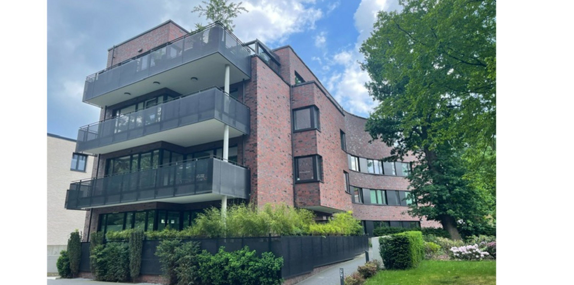 Foto 1 von 12 — Hochwertige 4-Zimmer Wohnung am Kastanien Hof in Alt-Osdorf