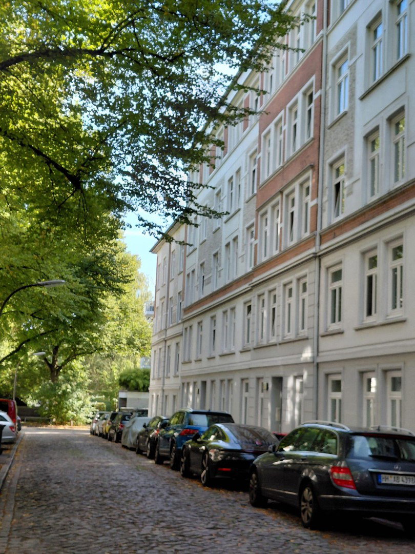 Foto 2 von 12 — Provisionsfrei für Käufer! Charmante und ruhige 2-Zimmer-Wohnung im Herzen von Winterhude, vermietet