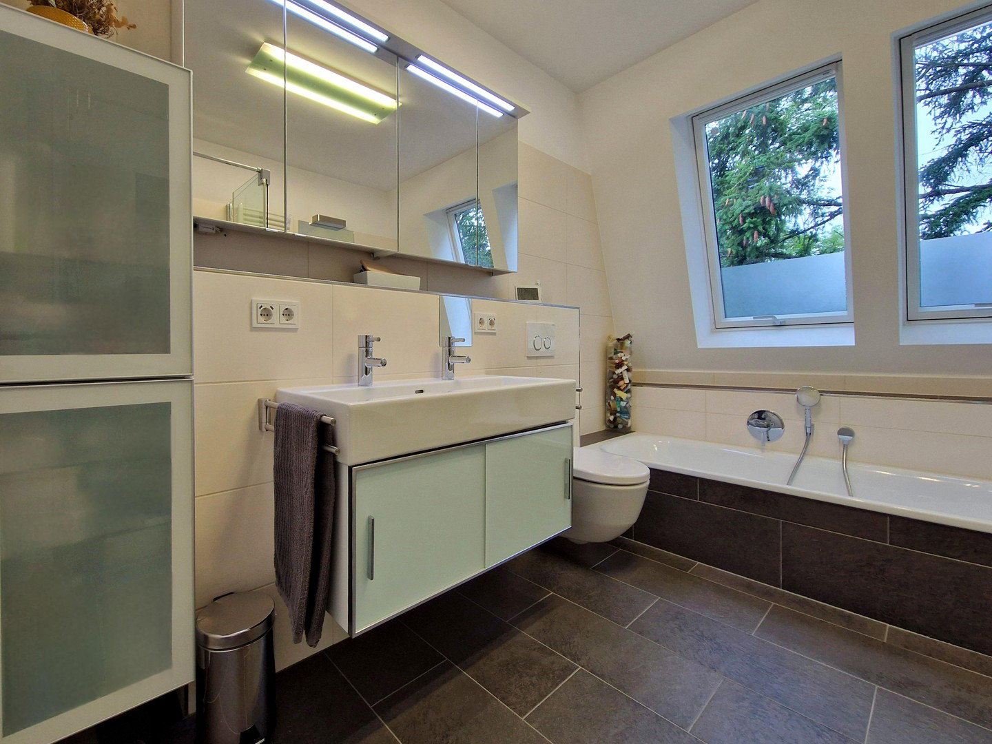 Foto 12 von 12 — Courtagefrei: Helle und zentral gelegene DG-Maisonette-Wohnung mit Galerie und Sonnenterrasse