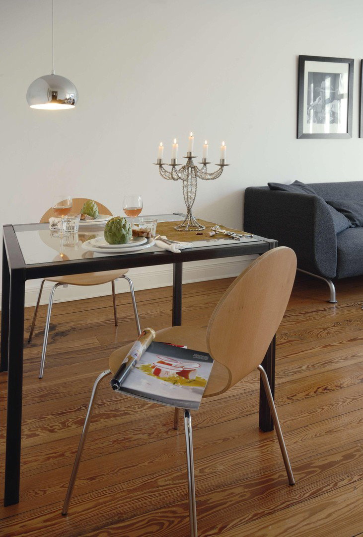 Foto 4 von 12 — 2-Zimmer-Altbauwohnung mit Balkon – voll möbliert, 57 m² in Winterhude