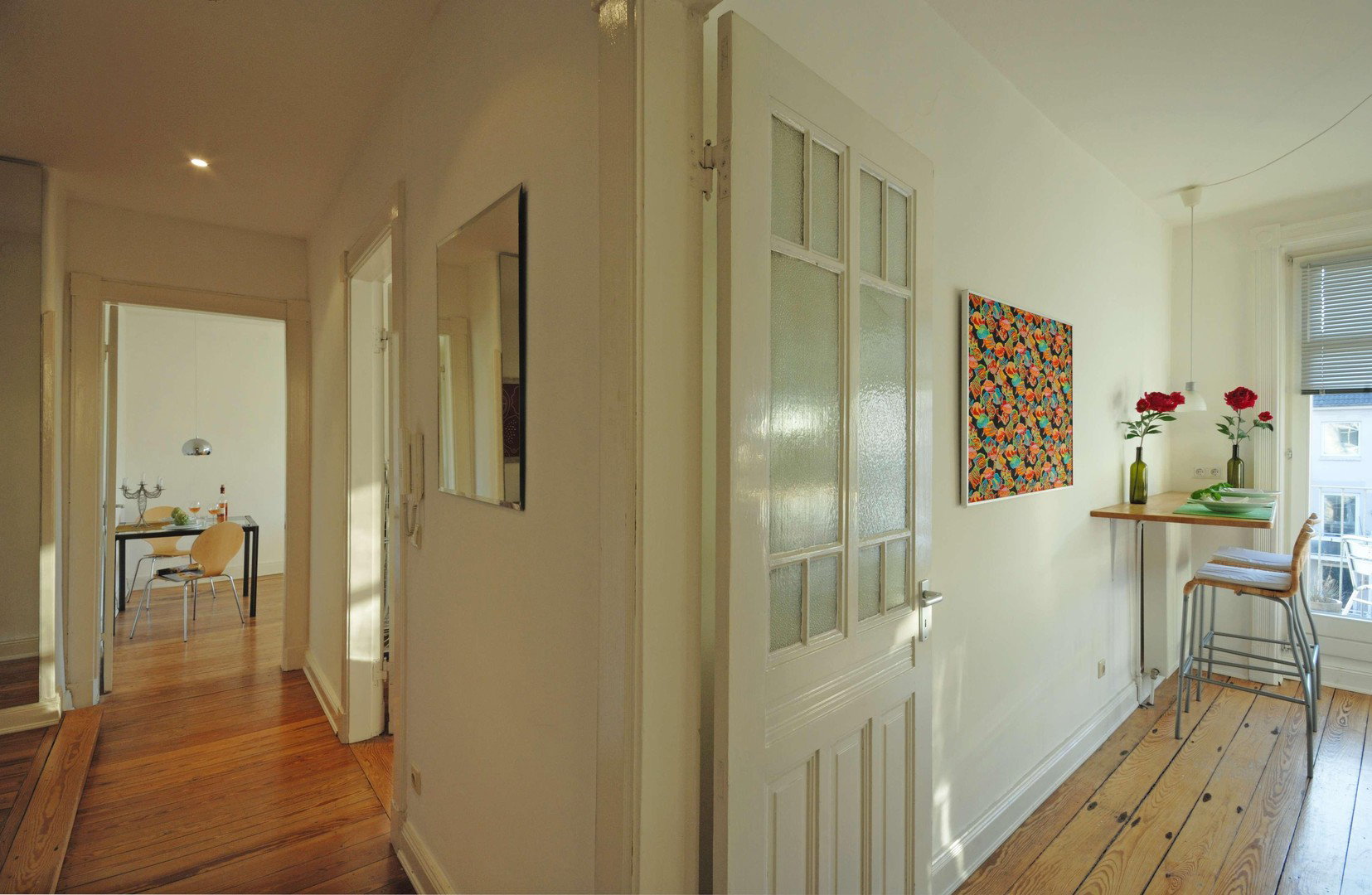Foto 10 von 12 — 2-Zimmer-Altbauwohnung mit Balkon – voll möbliert, 57 m² in Winterhude