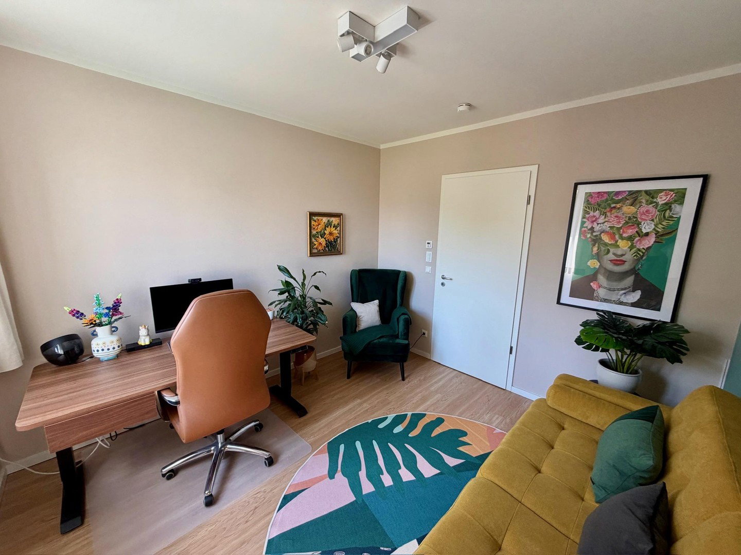 Foto 11 von 12 — Courtagefrei: Moderne 4-Zimmer-Wohnung mit Westbalkon und Tiefgaragenstellplatz mit Lademöglichkeit