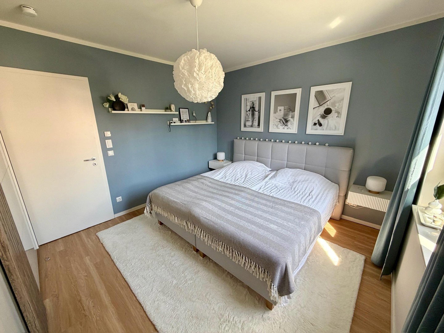 Foto 9 von 12 — Courtagefrei: Moderne 4-Zimmer-Wohnung mit Westbalkon und Tiefgaragenstellplatz mit Lademöglichkeit