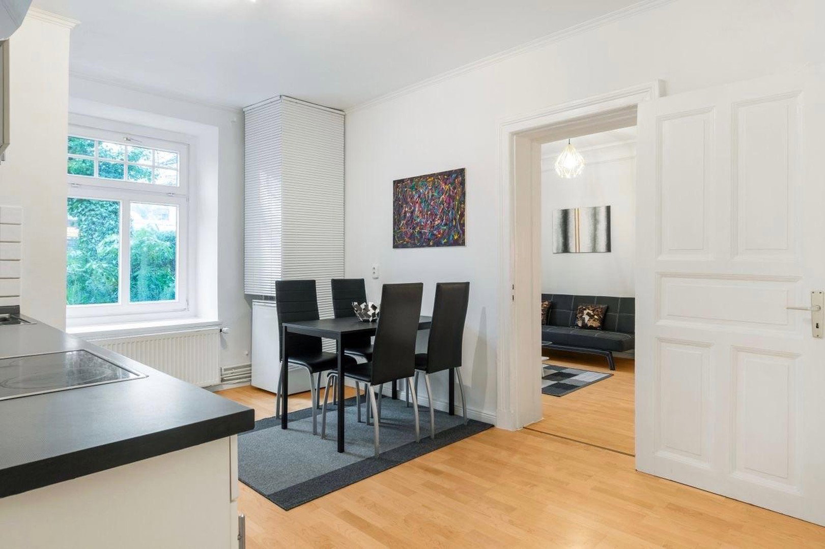 Foto 2 von 2 — Direkt am UKE: 2-Zimmer-Altbau mit Wohnküche – 2er-WG, Kapitalanlage, eigenes Zuhause in Eppendorf