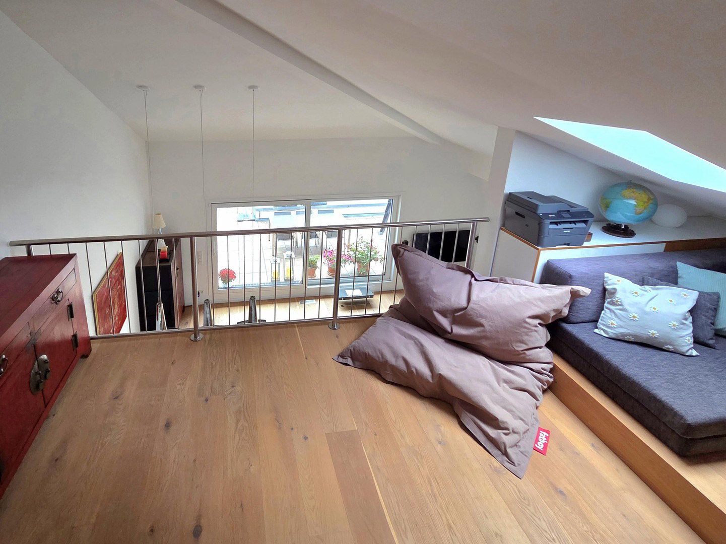 Foto 5 von 12 — Courtagefrei: Helle und zentral gelegene DG-Maisonette-Wohnung mit Galerie und Sonnenterrasse
