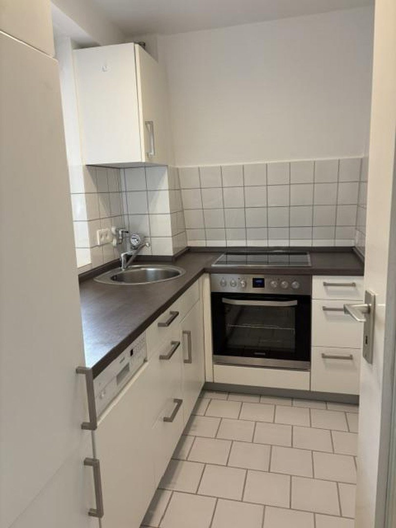 Foto 4 von 12 — 2-Zimmer-Wohnung in Hamburg Bergstedt mit großer Südwest-Loggia und Blick ins Grüne, 2.OG (Endetage)