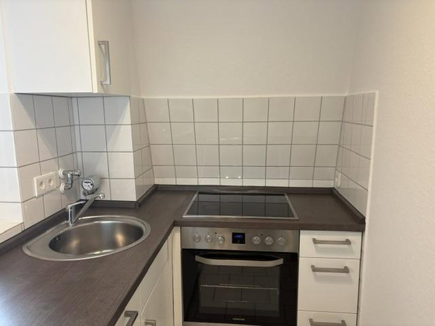 Foto 5 von 12 — 2-Zimmer-Wohnung in Hamburg Bergstedt mit großer Südwest-Loggia und Blick ins Grüne, 2.OG (Endetage)