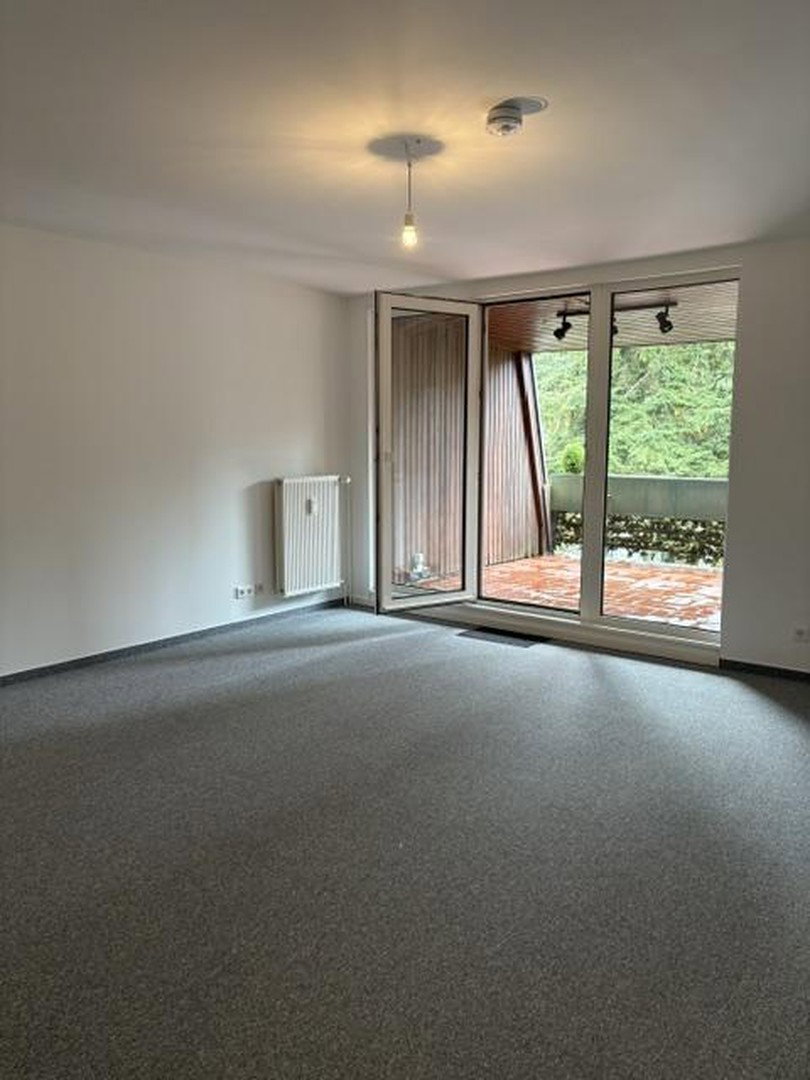 Foto 9 von 12 — 2-Zimmer-Wohnung in Hamburg Bergstedt mit großer Südwest-Loggia und Blick ins Grüne, 2.OG (Endetage)