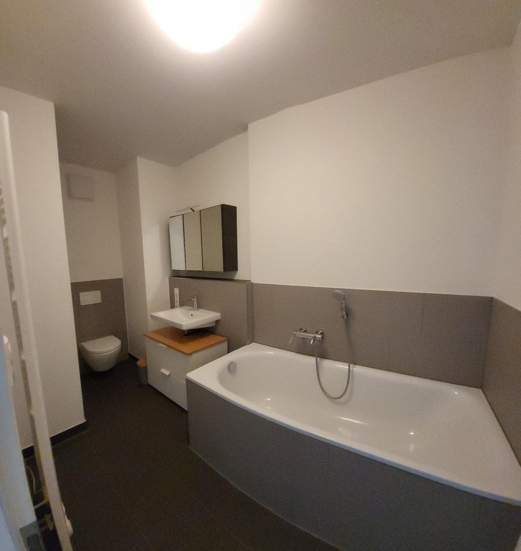 Foto 12 von 12 — MODERNE, NEUWERTIGE, BARRIEREFREIE 3-ZIMMER-WOHNUNG AM SCHLEUSENGRABEN IN BERGEDORF