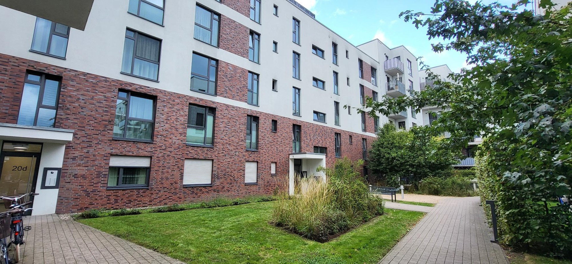 Foto 4 von 12 — MODERNE, NEUWERTIGE, BARRIEREFREIE 3-ZIMMER-WOHNUNG AM SCHLEUSENGRABEN IN BERGEDORF