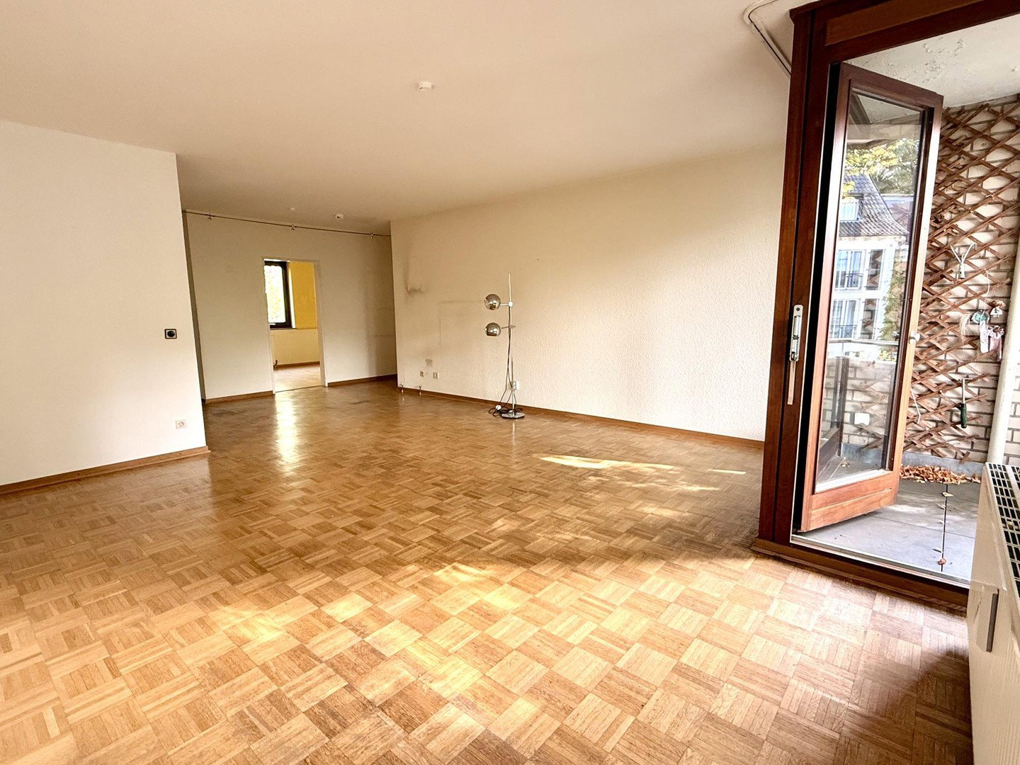 Foto 3 von 12 — Mittelweg in Harvestehude: Beste Lage in Alsternähe mit Gestaltungspotezial - privat