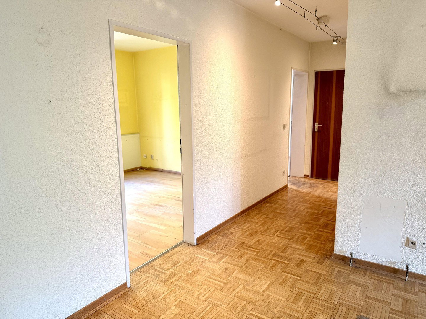 Foto 4 von 12 — Mittelweg in Harvestehude: Beste Lage in Alsternähe mit Gestaltungspotezial - privat