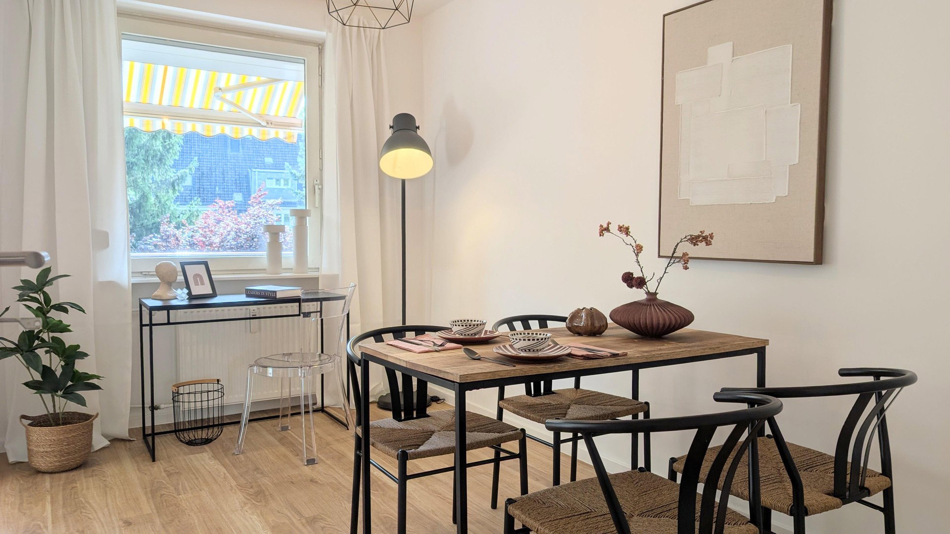 Foto 4 von 12 — Helle, kernsanierte 3-Zimmer mit Balkon am Stadtpark mit TG Stellplatz