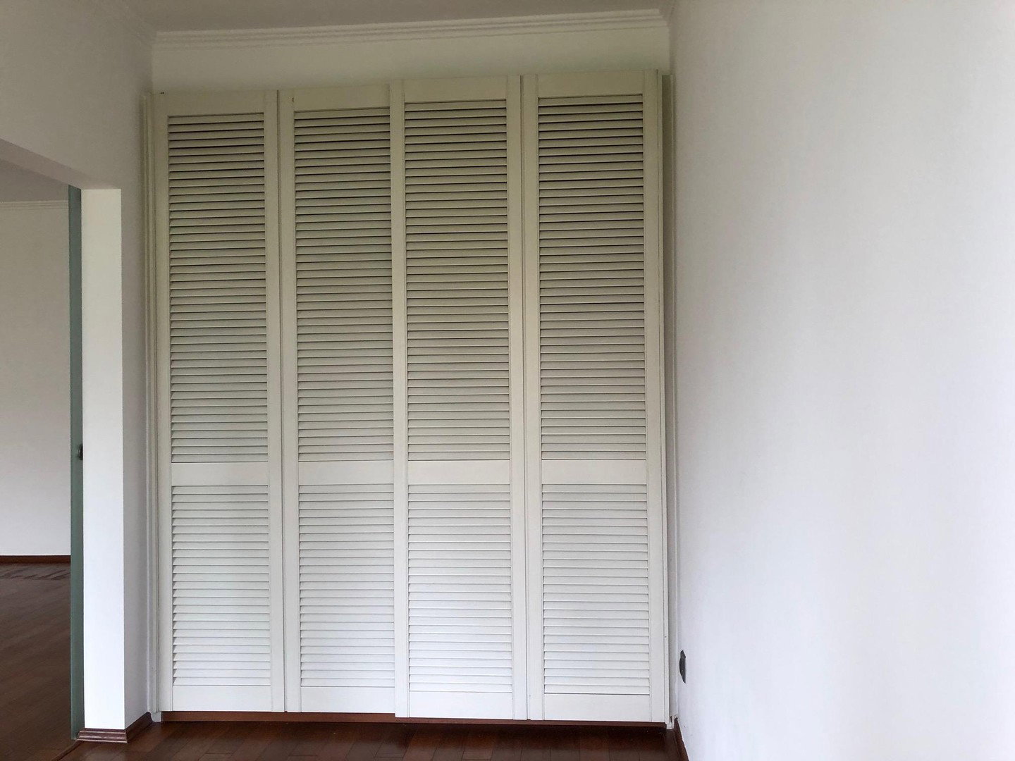 Foto 6 von 7 — Schöne Aussicht - Stilvolle 2-Zimmer-Erdgeschosswohnung in Uhlenhorst