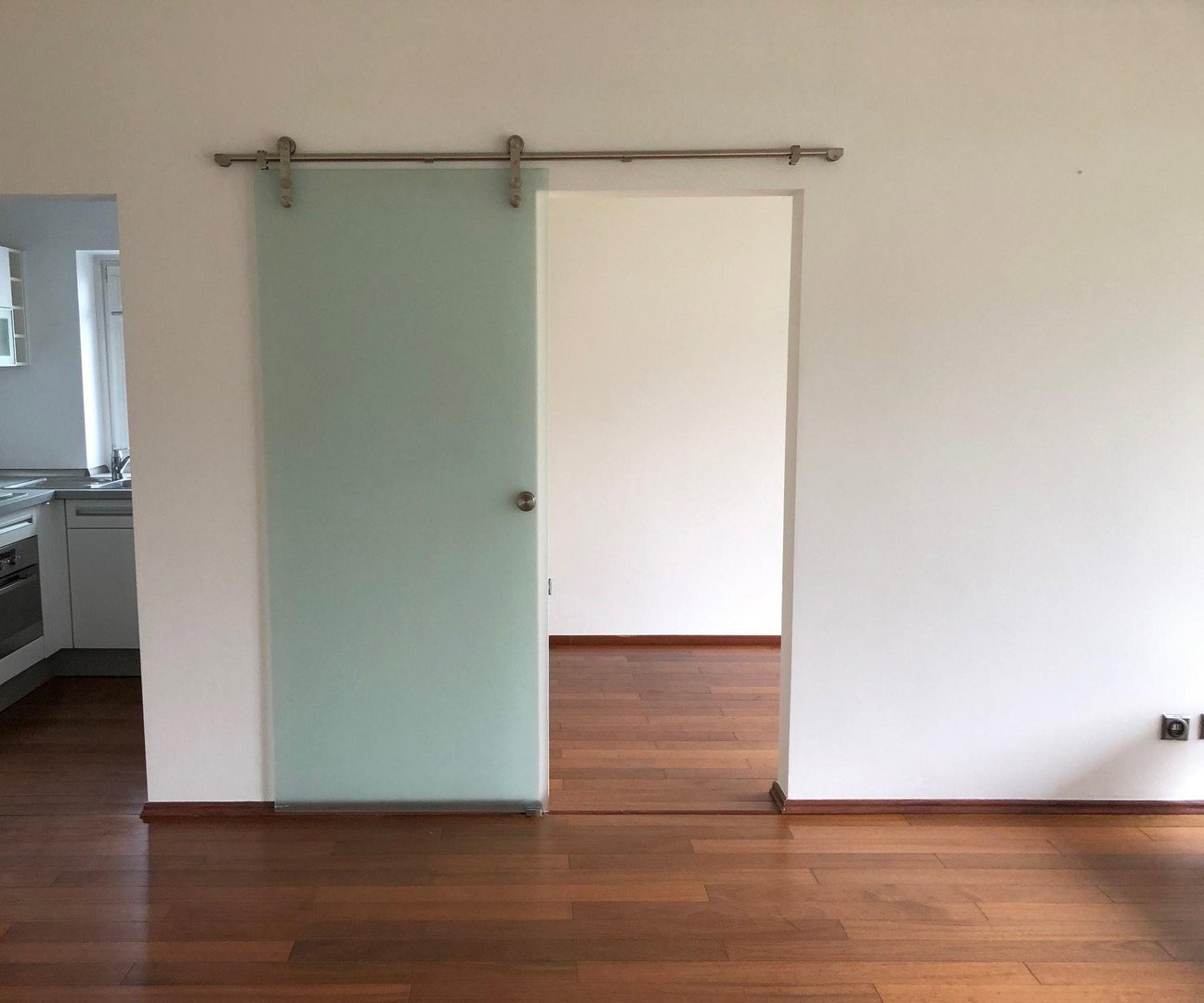 Foto 7 von 7 — Schöne Aussicht - Stilvolle 2-Zimmer-Erdgeschosswohnung in Uhlenhorst