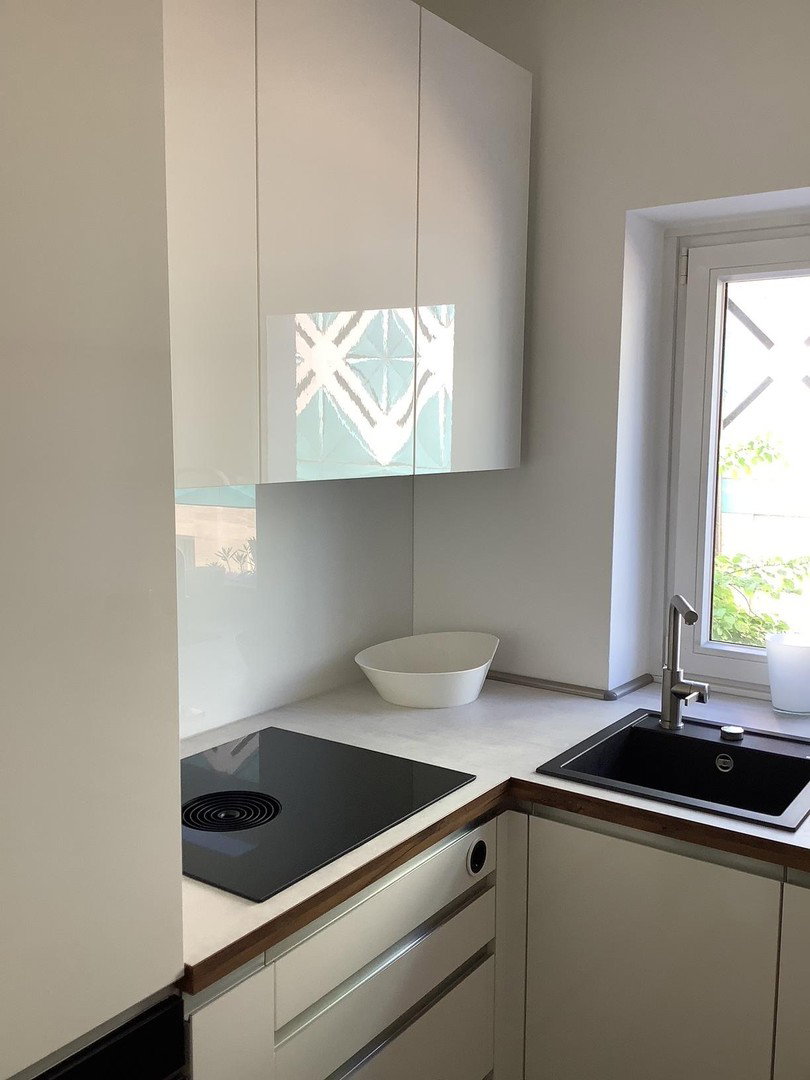 Foto 2 von 7 — Schöne Aussicht - Stilvolle 2-Zimmer-Erdgeschosswohnung in Uhlenhorst