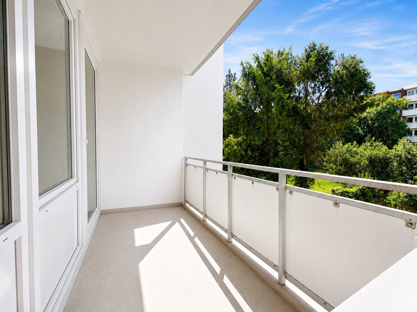 Foto 7 von 12 — *Provisionsfrei* Moderne 2,5-ZimmerWohnung an der Hoheluft