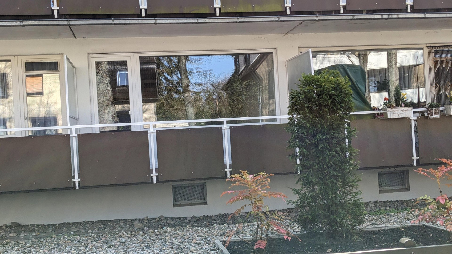 Foto 9 von 10 — Gemütliche 2,5 Zimmer-Wohnung mit Balkon und Gartennutzung