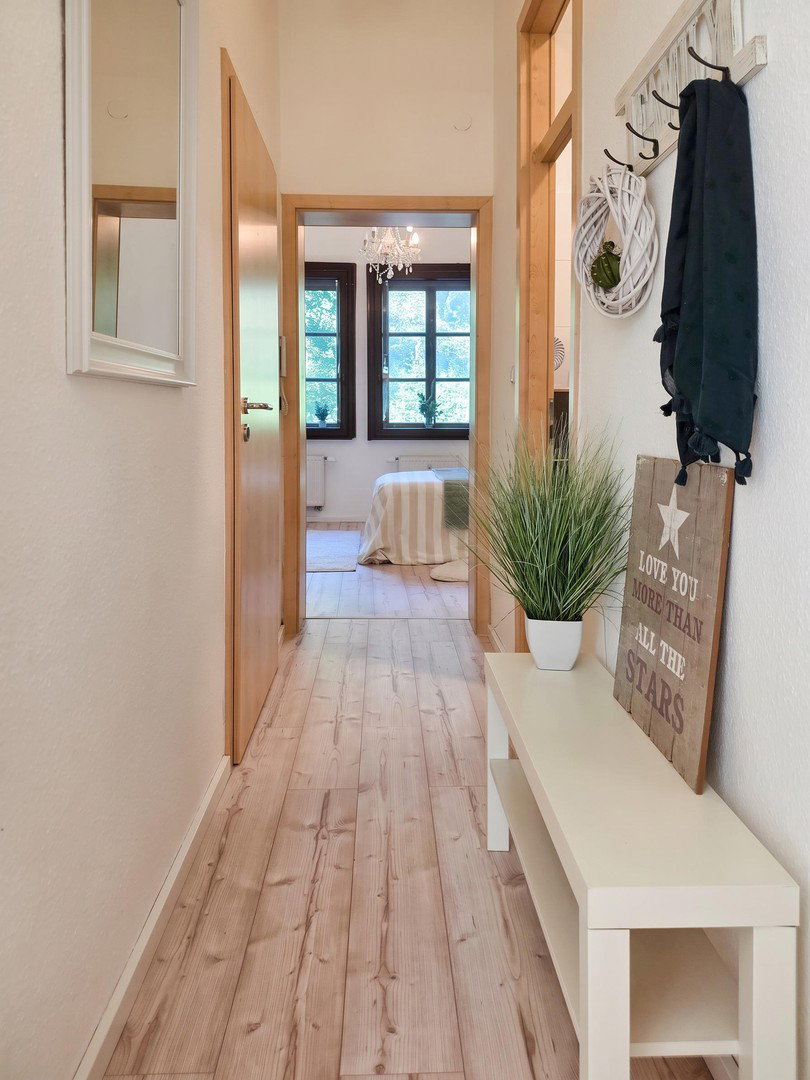 Foto 10 von 12 — Wohnen an den Wallanlagen: Renovierte 2‐Zimmer‐Wohnung mit Blick ins Grüne in der Bremer Altstadt