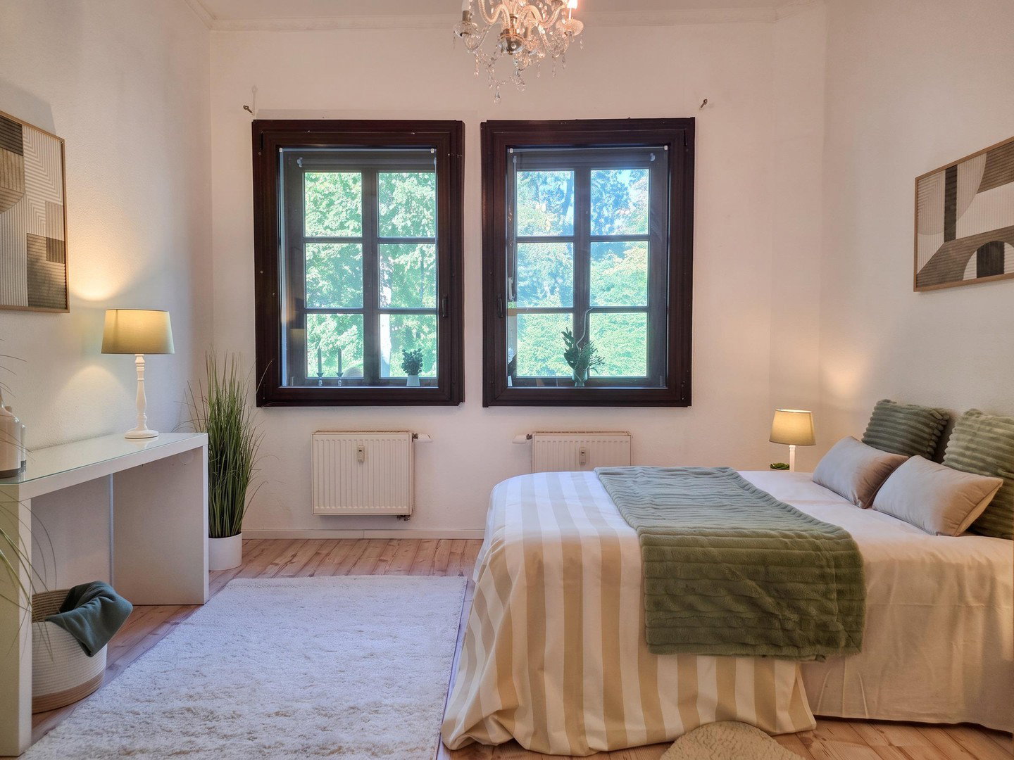 Foto 6 von 12 — Wohnen an den Wallanlagen: Renovierte 2‐Zimmer‐Wohnung mit Blick ins Grüne in der Bremer Altstadt