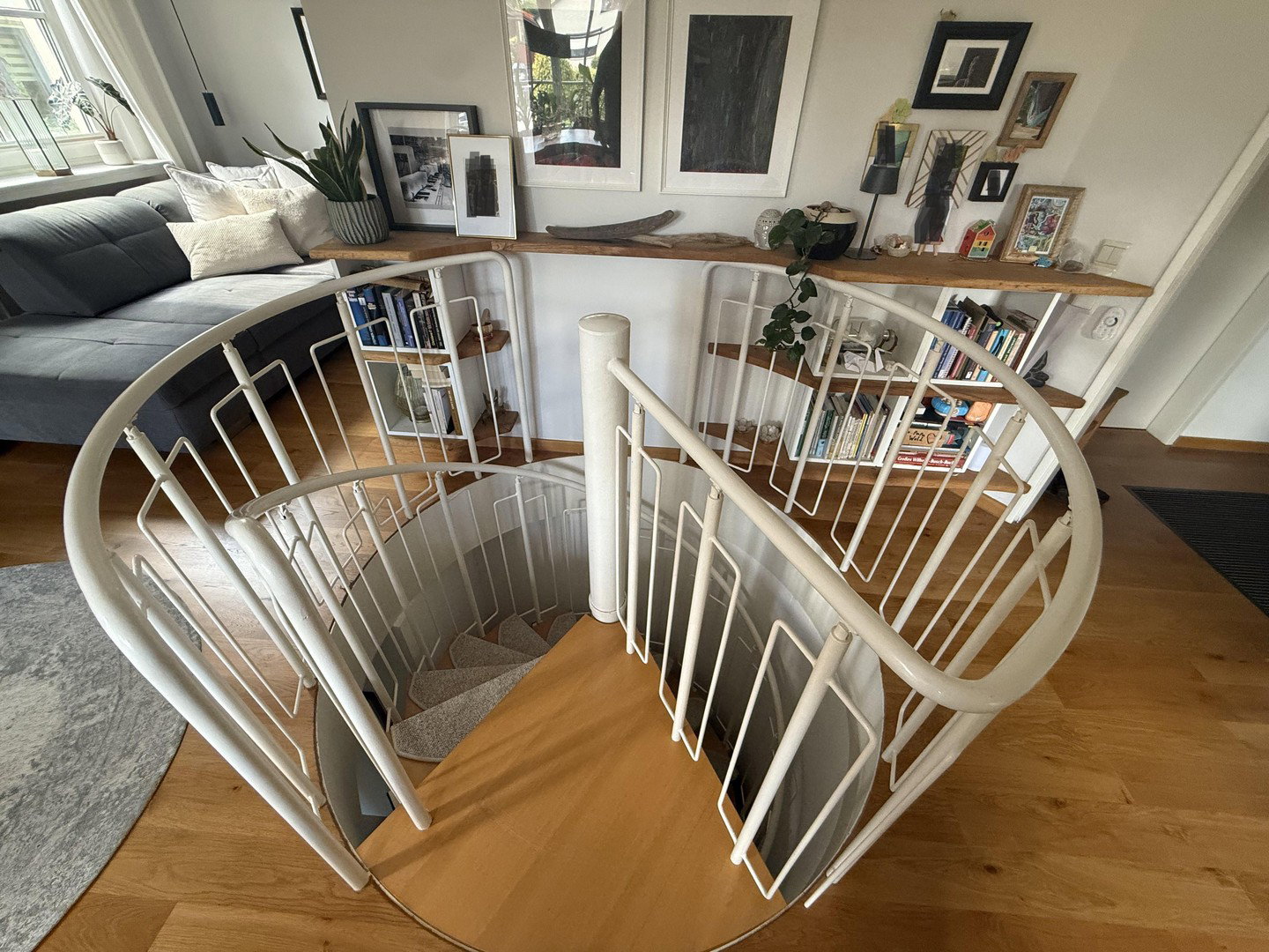 Foto 10 von 12 — Großzügige Wohnung mit ca. 90 m² Grundfläche – Balkon, TG & ruhige Spielstraße - Provisionsfrei