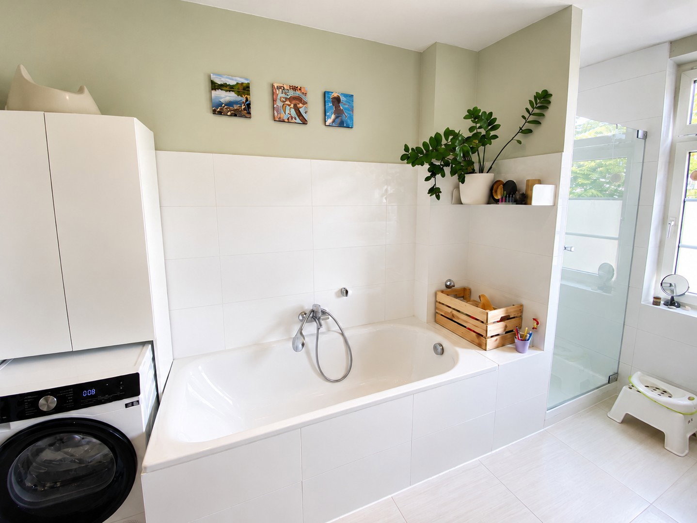 Foto 9 von 12 — Stilvoller Familienaltbau | 117 m² | 4,5 Zimmer | Garage | Loggia | Blick ins Grüne | Tarpenbek