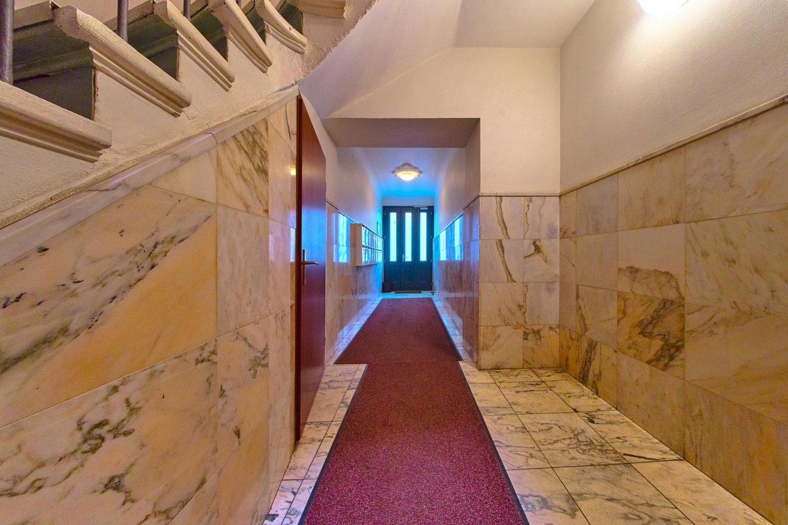 Foto 11 von 12 — Gepflegte Altbauwohnung in Hamburg-Eimsbüttel – frisch renoviert, provisionsfrei