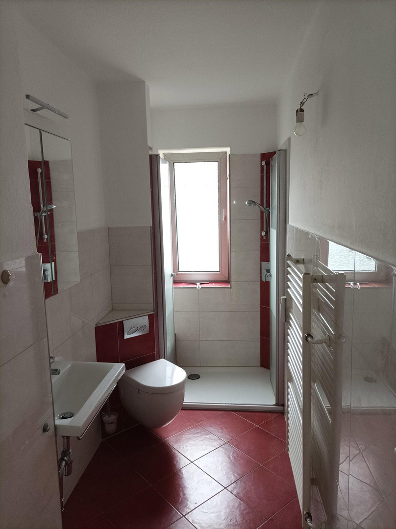 Foto 5 von 6 — „Charmante 3-Zimmer-Terrassenwohnung mit eigenem Garten und Kamin in Hamburg-Sülldorf“