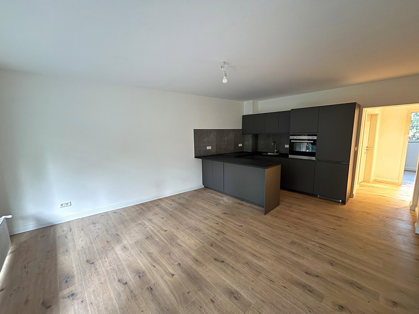Foto 2 von 12 — Moderne 3,5-Zimmer ETW, Erstbezug nach Sanierung, inkl. TG-Stellplatz, ohne Courtage