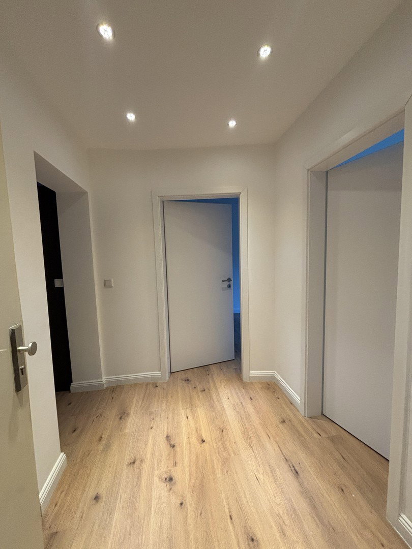 Foto 5 von 12 — Moderne 3,5-Zimmer ETW, Erstbezug nach Sanierung, inkl. TG-Stellplatz, ohne Courtage