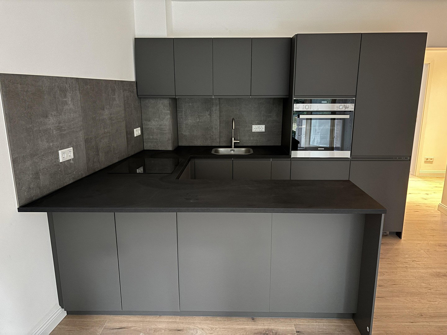 Foto 3 von 12 — Moderne 3,5-Zimmer ETW, Erstbezug nach Sanierung, inkl. TG-Stellplatz, ohne Courtage