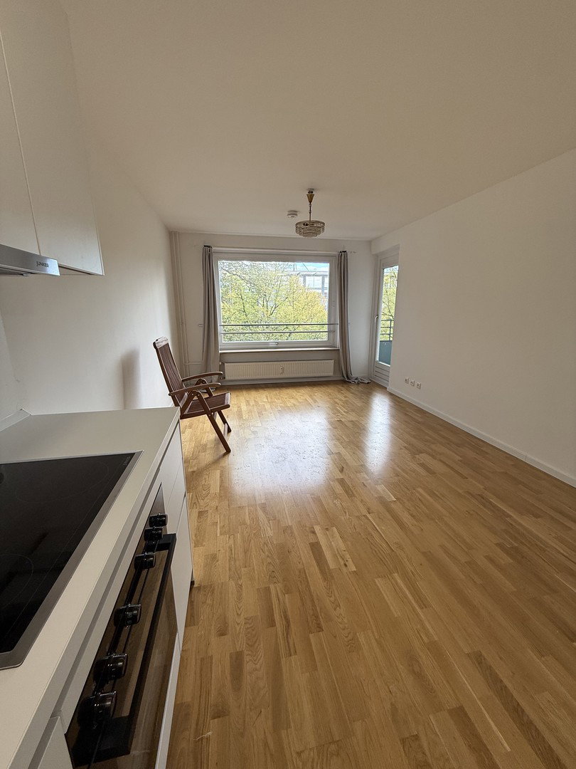 Foto 1 von 11 — 2 Zimmer, Uni um die Ecke, Top saniert!
