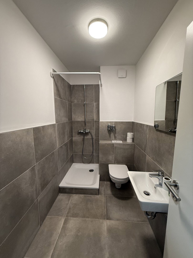 Foto 4 von 11 — 2 Zimmer, Uni um die Ecke, Top saniert!
