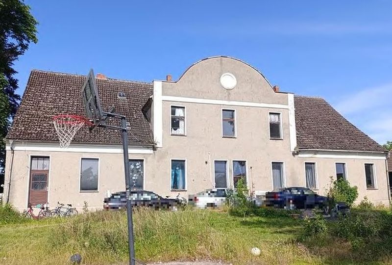 Foto 3 von 5 — Gutshaus in Loitz OT Wüstenfelde