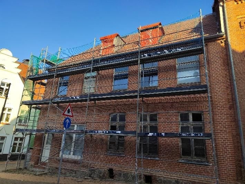 Foto 1 von 1 — Ehem. Wohnhaus (stark ruinöser Zustand) in Lübz