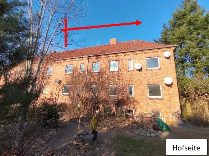 Foto 1 von 5 — Mehrfamilienhaus mit Nebengebäude in Grabow