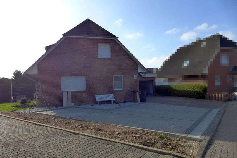Foto 3 von 32 — Einfamilienhaus mit Doppelgarage in Kremperheide