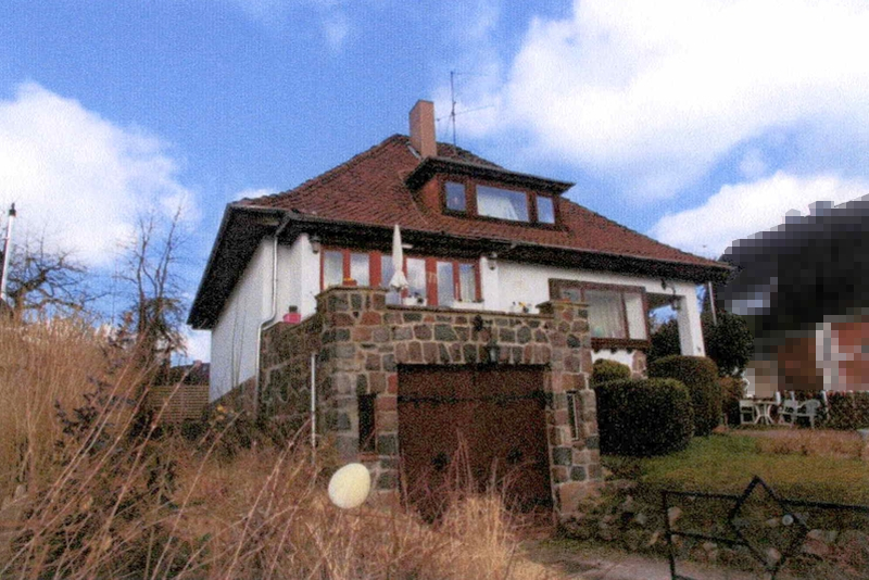 Foto 1 von 2 — Ein-/Zweifamilienhaus mit Garage in Reinfeld
