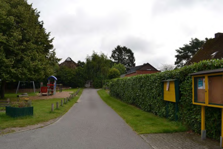 Foto 44 von 90 — Zweifamilienhaus mit Einliegerwohnung im Spitzboden in Pohnsdorf