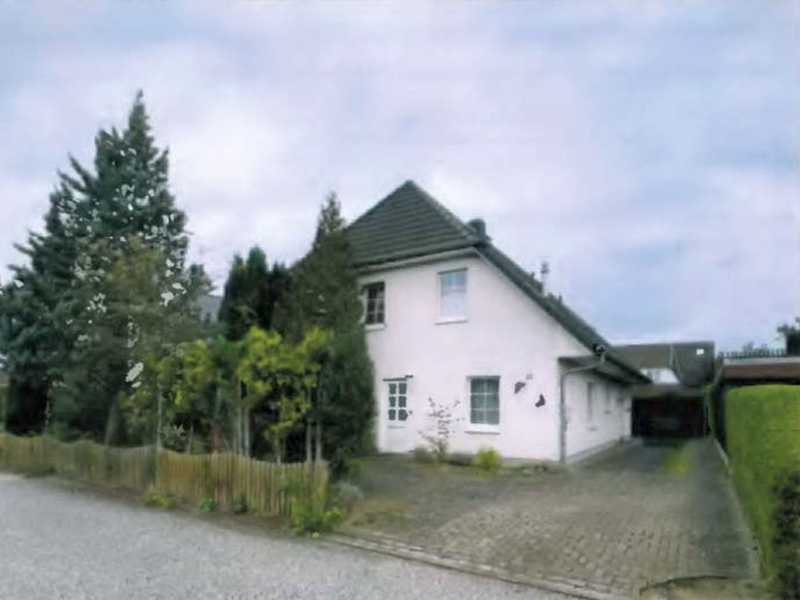 Foto 5 von 9 — Einfamilienhaus mit Einliegerwohnung und Carport in Pampow