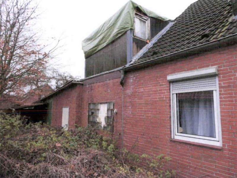 Foto 2 von 8 — Zweifamilienhaus mit Anbauten in Lägerdorf