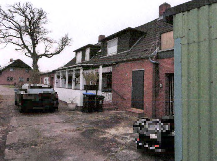 Foto 5 von 8 — Zweifamilienhaus mit Anbauten in Lägerdorf