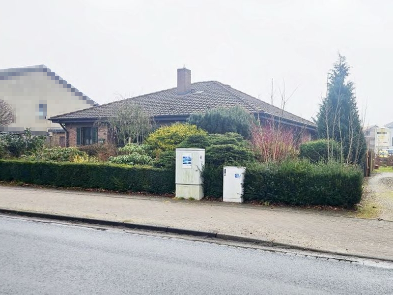 Foto 2 von 4 — Einfamilienhaus (Bungalow) mit Garage in Jübek