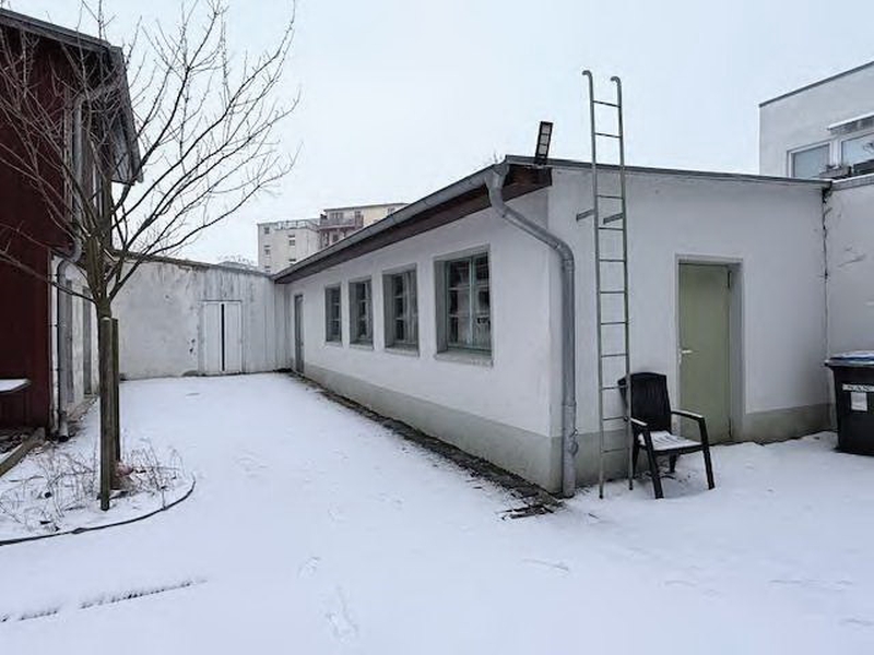 Foto 4 von 15 — Mehrfamilienhaus mit 2 Nebengebäuden in Schwerin