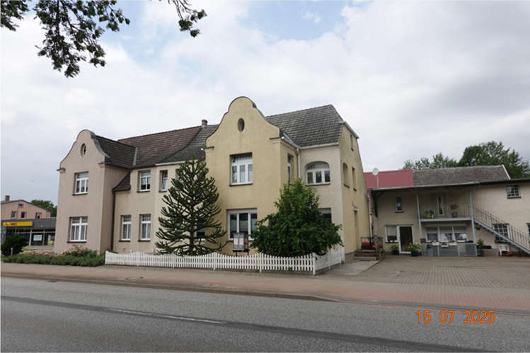 Foto 17 von 45 — Wohnhaus mit Werkstattgebäude in Friedland