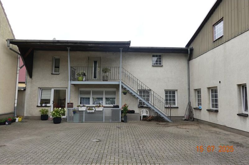 Foto 3 von 45 — Wohnhaus mit Werkstattgebäude in Friedland