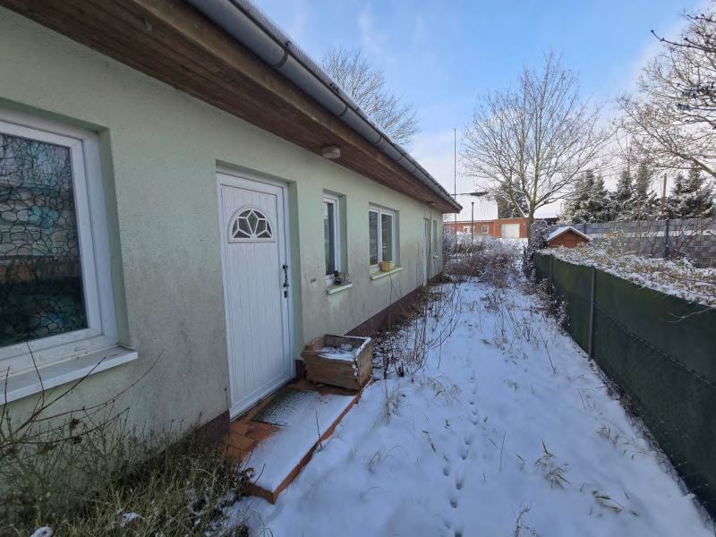 Foto 2 von 5 — Einfamilienwohnhaus mit Einliegerwohnung und Nebengebäuden in Tessin