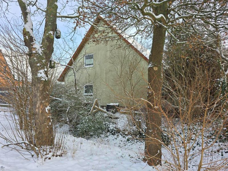 Foto 5 von 5 — Einfamilienwohnhaus mit Einliegerwohnung und Nebengebäuden in Tessin